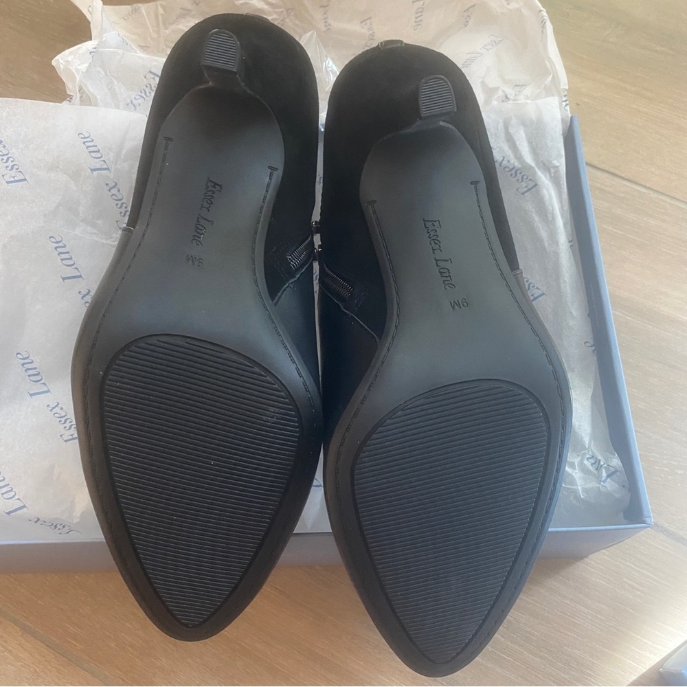 Sweet Little Ankle Booties in Leather and Suede - Picture 5 of 8